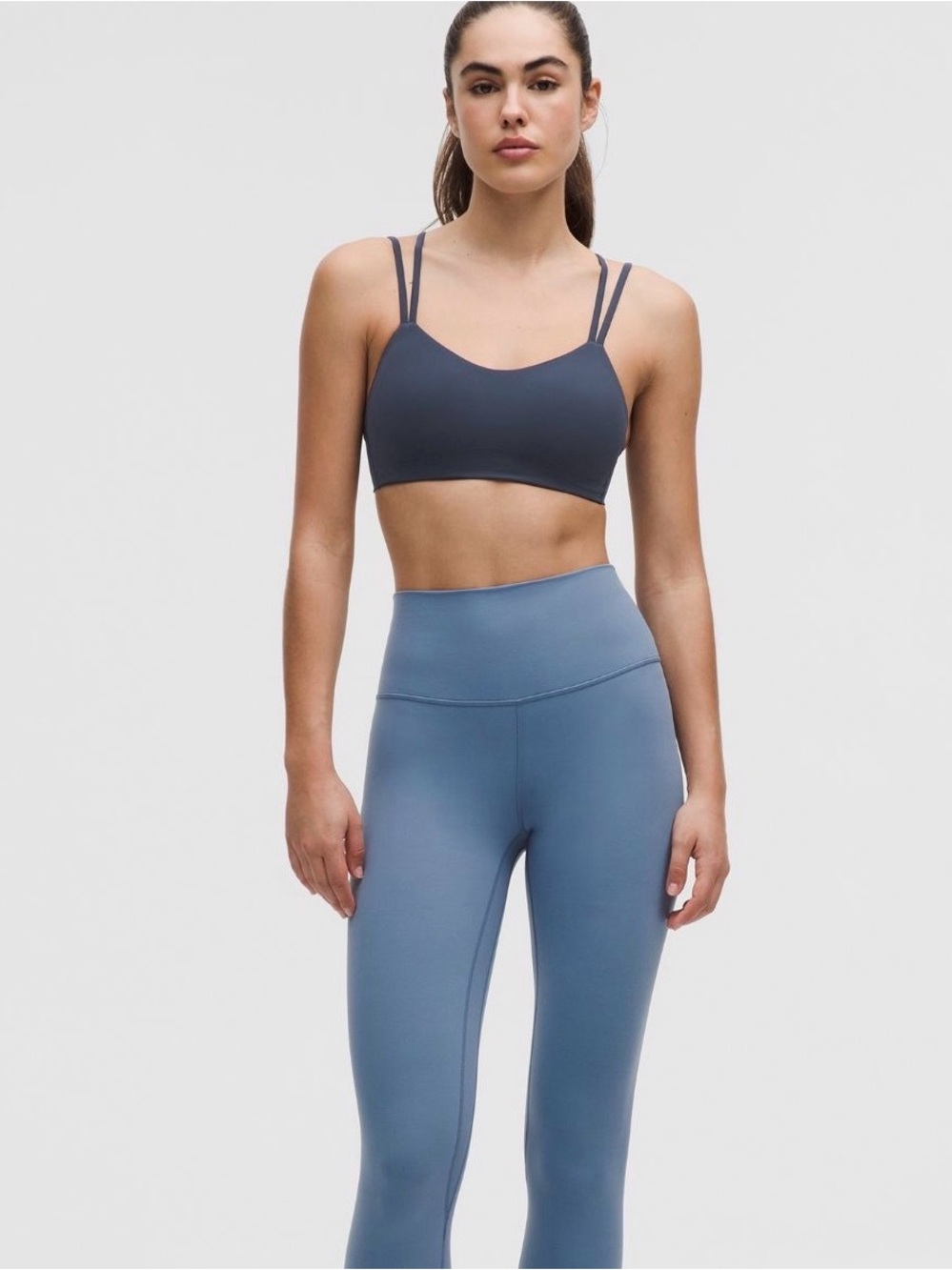 Like new! Lululemon Like a Cloud Jog Bra - light support B/C cup - Picture 2 of 9